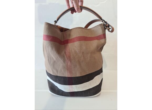 Image Sac à main BURBERRY Porté épaule Tissu Nova check