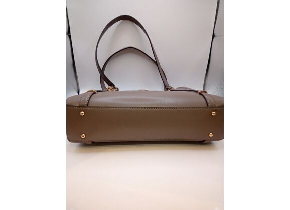 Image Sac à main GUESS Porté épaule Polyester Taupe