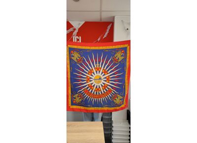 Image Foulard Carré Le redou table Soie Rouge bleu