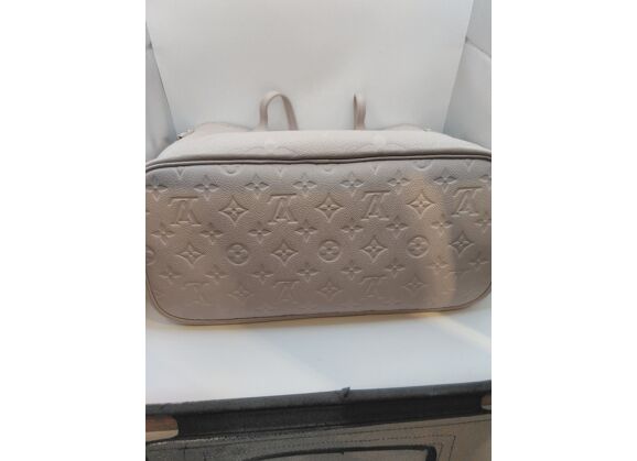 Image Sac à main LOUIS VUITTON Neverfull Porté épaule Cuir de vachette Brume ( gris très clair)