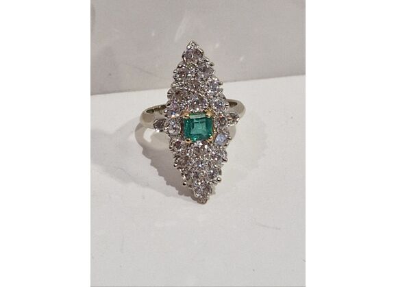 Image Bague Or blanc Emeraude Diamant