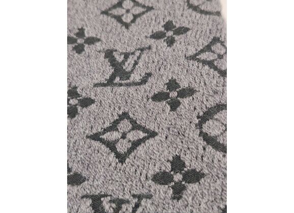 Image Foulard LOUIS VUITTON Monogram classic Laine Noire et grise