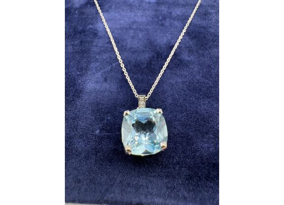 Image Collier Or blanc Topaze Diamant