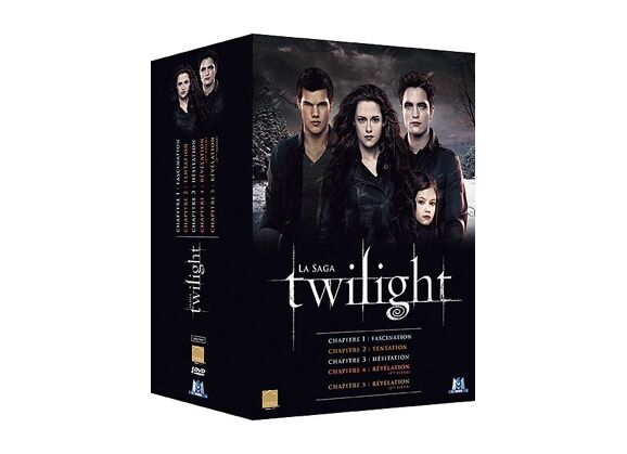 Image DVD Twilight, La Saga : Chapitre 1 : Fascination + Chapitre 2 : Tentation + Chapitre 3 : Hésitation + Chapitre 4 : Révélation, 1ère Partie + Chapitre 5 : Révélation, 2ème Partie DVD Zone 2