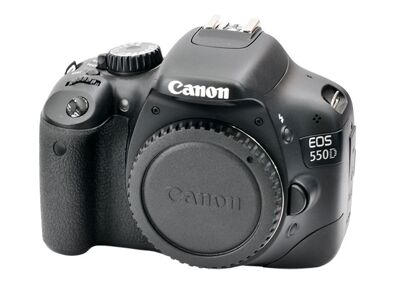 Image Appareils photos numériques CANON EOS 550D + EF-S 18-135 IS CB Noir Noir