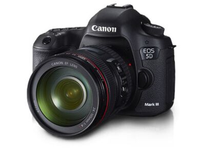 Image Appareils photos numériques CANON EOS 5D Mark III + EF 24-105 F4L IS USM Noir