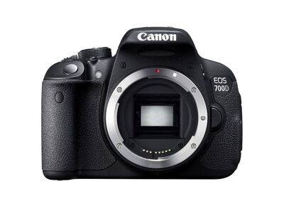 Appareils photos numériques CANON EOS 700D + EF-S 18-200mm f/3.5-5.6 IS Noir Noir