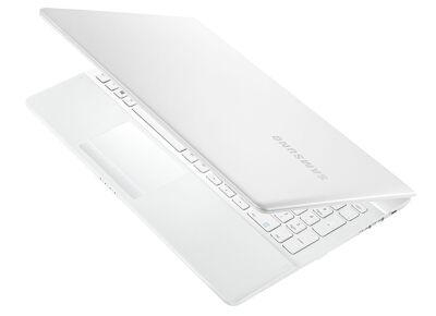 Ordinateurs portables SAMSUNG NoteBook 270E Intel Celeron 4 Go RAM 500 Go HDD 15.6