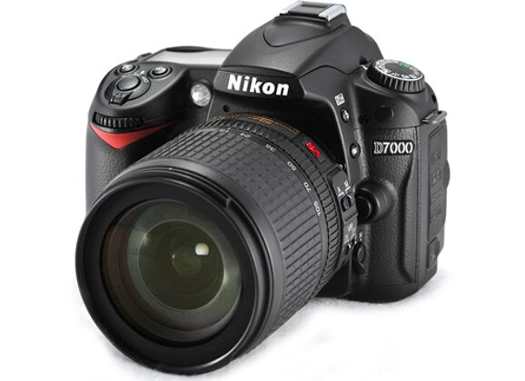 Image Appareil photo numérique NIKON Reflex D7000 Noir + 18-200 mm VR Noir