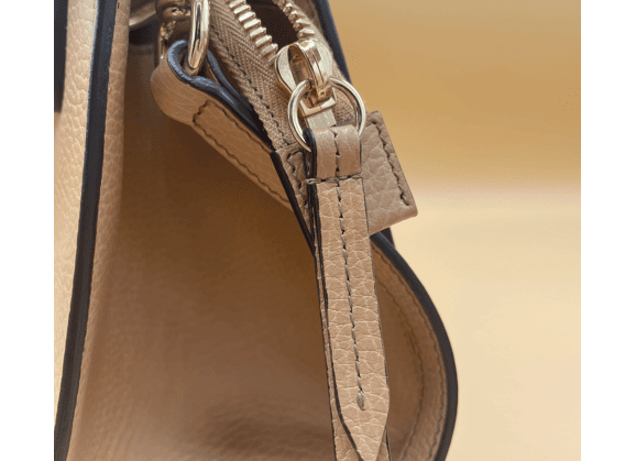 Image Sac à main GUCCI Soho Porté Croisé Cuir Beige