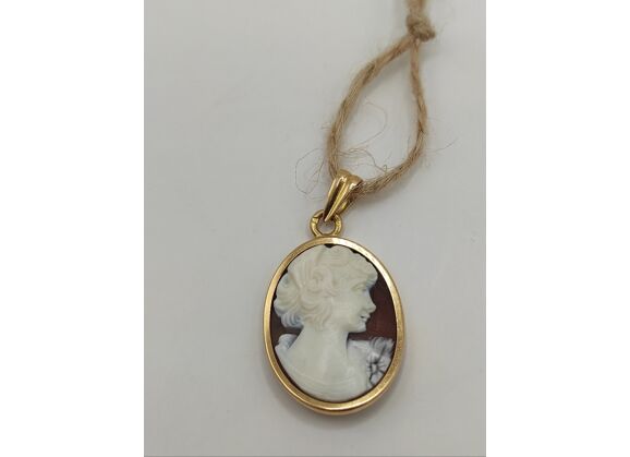 Image Pendentif Or jaune Pierre blanche Sans