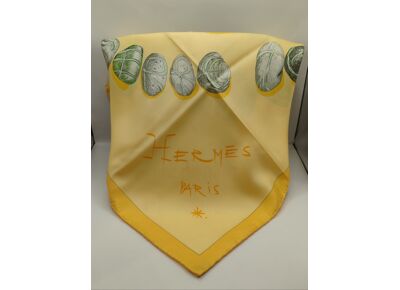 Image Foulard HERMES Impose ta chance Soie Jaune