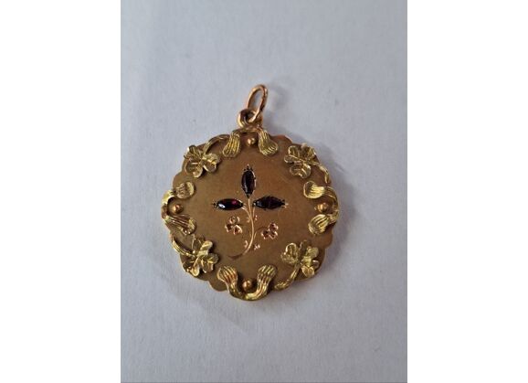 Image Pendentif Or jaune Rubis