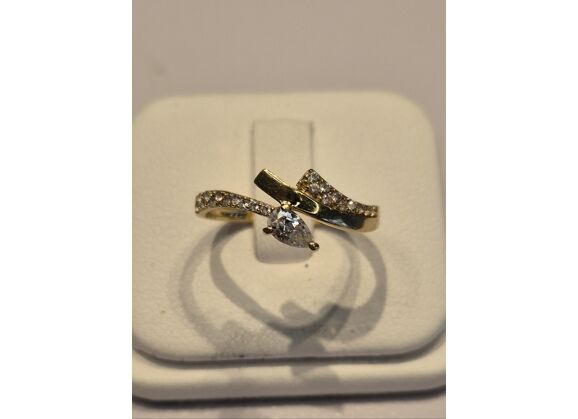 Image Bague Or jaune Pierres blanches
