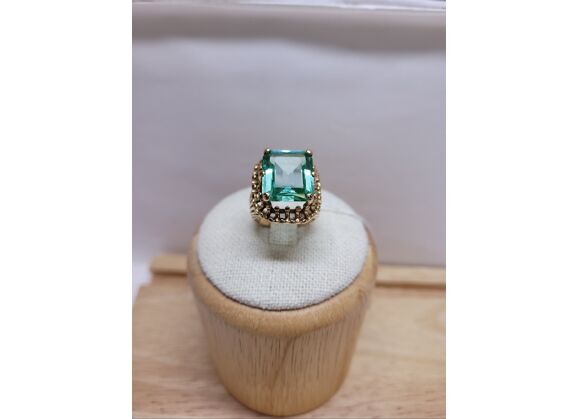 Image Bague Or jaune Pierre verte